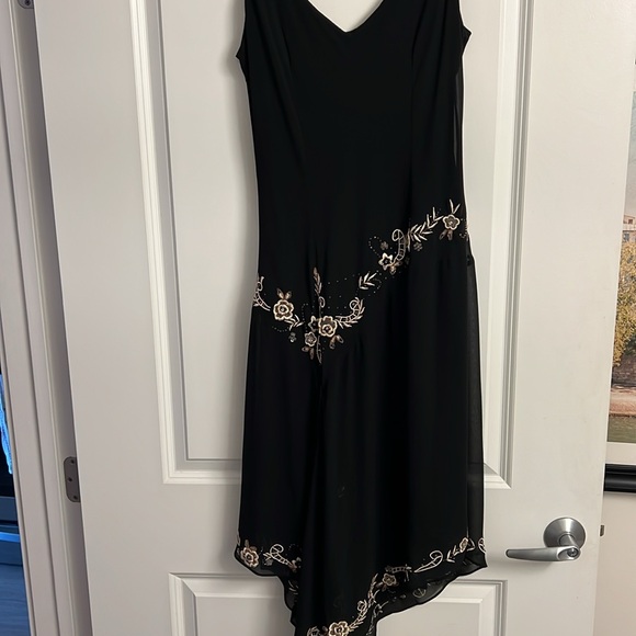 Embroidered Black R&M Richards Dress - Picture 6 of 8